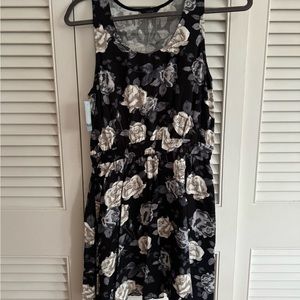 aritzia talula roppongi black grey and white floral dress NWT